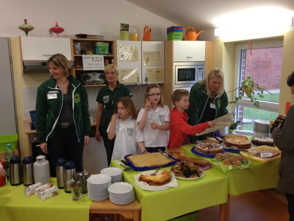 Stefanie, Wenke und Sonja im Einsatz