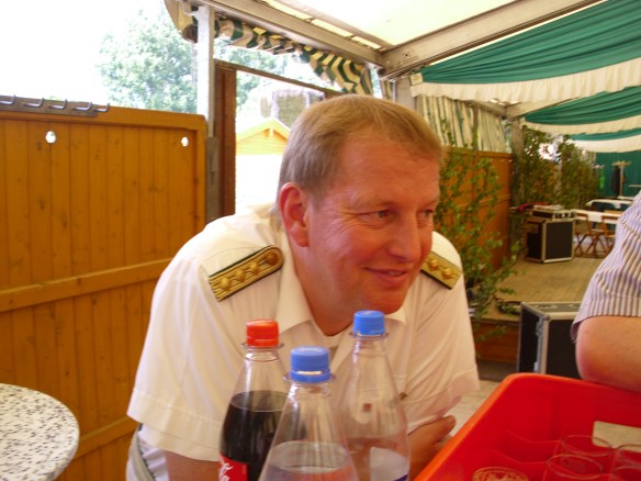 Zufrieden mit sich und dem Festverlauf. Recht hast Du!