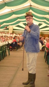 Bauer Heinrich Brömmelkamp aus Katenvenne rockt das Zelt