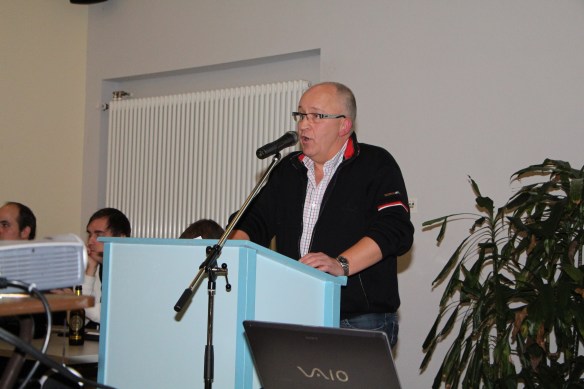 Volker führte durch die Versammlung