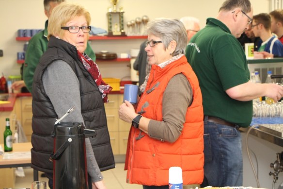 Kümmerten sich um den äußerst schmackhaften Kuchen