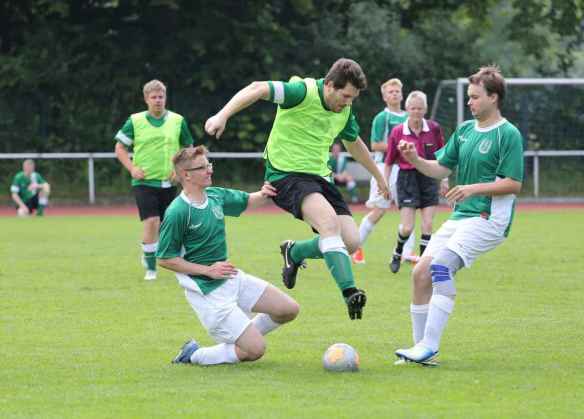 Fairer Kampf um den Ball