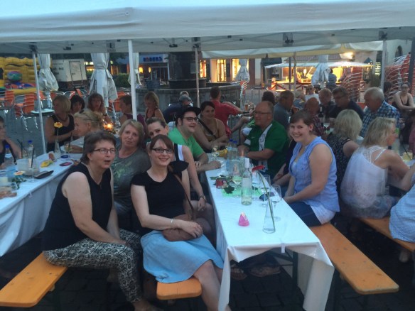 Fröhliche und weinseelige Stimmung