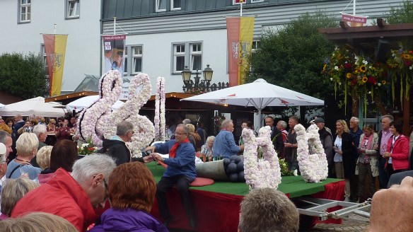 Der Männgergesangverein gestaltete ebenfalls einen Wagen