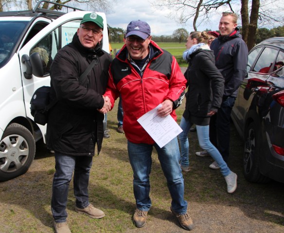 Ein Dankeschön für Franz-Josef verbunden mit einem Aufnahmeantrag.