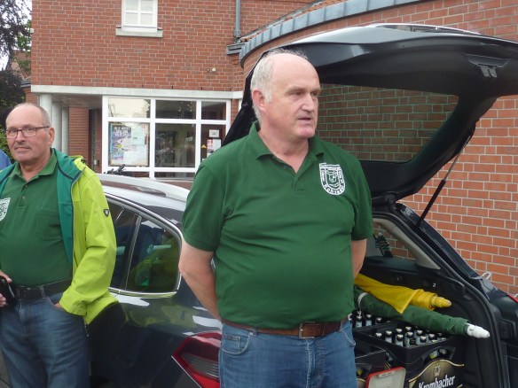 Initiator Martin Wewerink begrüßt die Gäste und Vereinsmitglieder