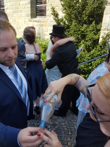 Oh Gott, das Kleid!!!!!!!