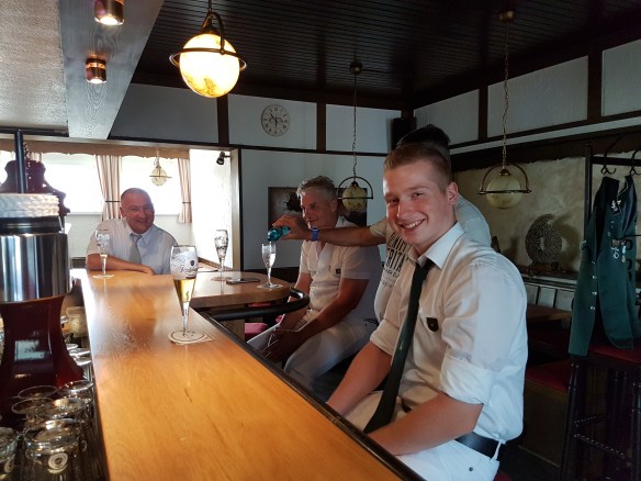 Die Könige und Jogi gingen unmittelbar anschließend zur Manöverkritik über. 